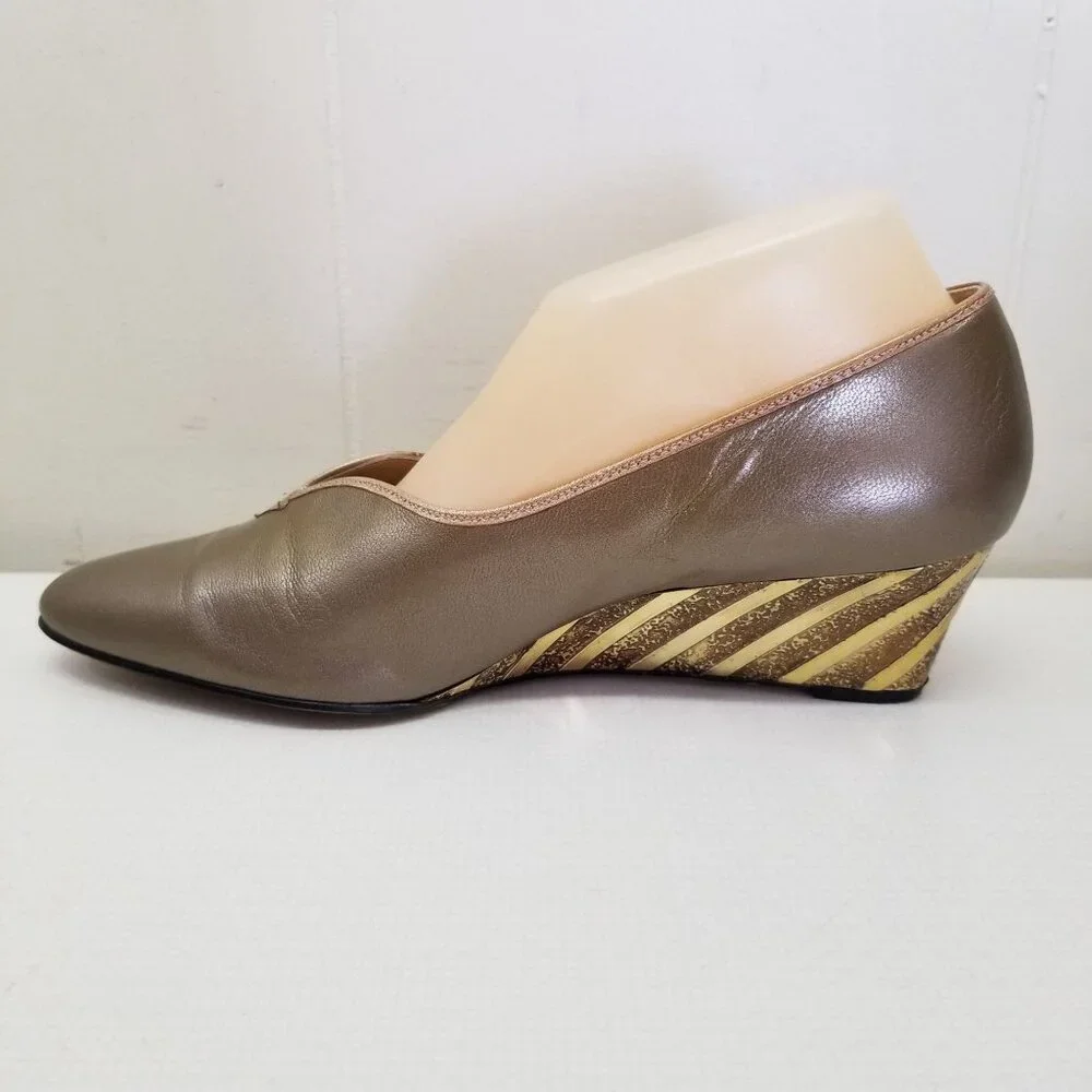 Magdesians 10N Gold Metallic Wedge Heels USA Vintage Slip On‎ Costume Retro